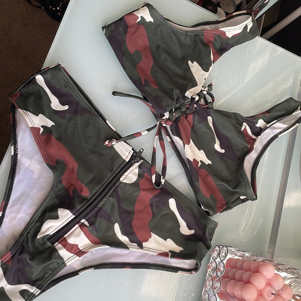 Sexy underboob zipper bottoms camo bikini